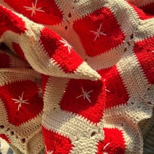 Holiday Afghan Red White Christmas Star Squares 4’10” by 4’